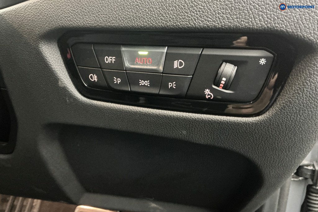 Used BMW 3 Series 2024 for sale - 77804700: Photo 32