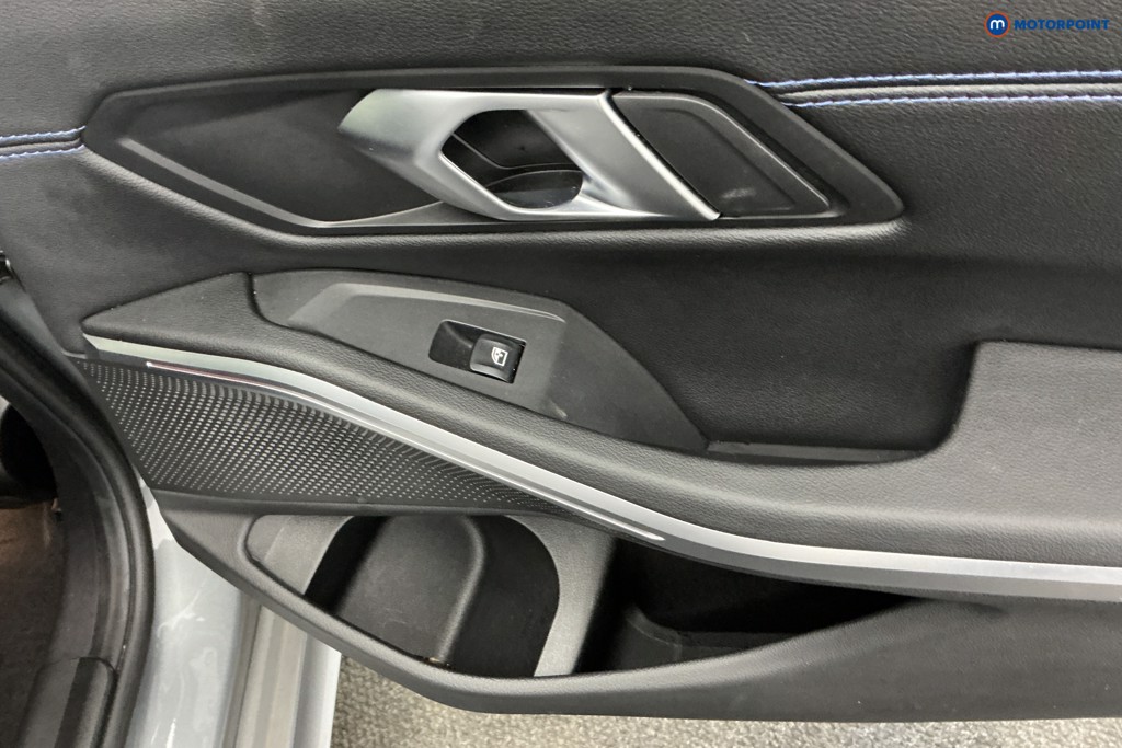 Used BMW 3 Series 2024 for sale - 77804700: Photo 36