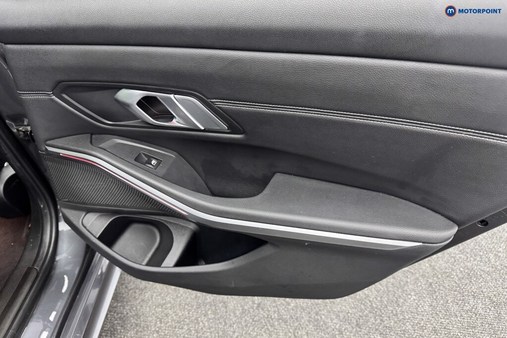 Used BMW 3 Series 2021 for sale - 76146942: Photo 32