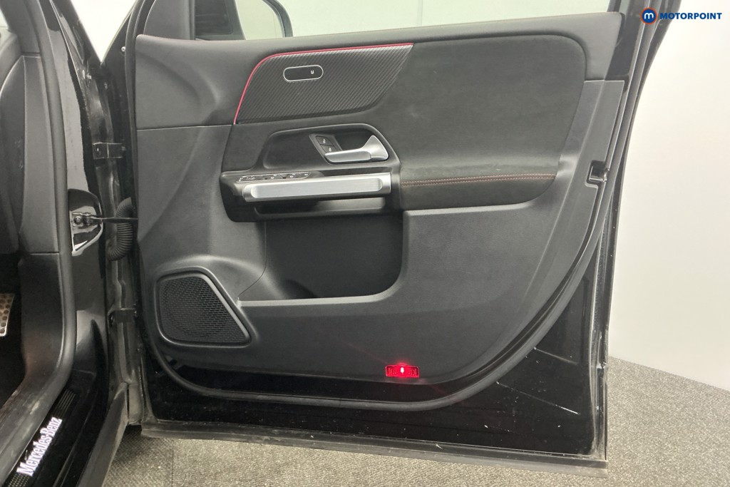 Used Mercedes-Benz GLB 2023 for sale - 78081870: Photo 35