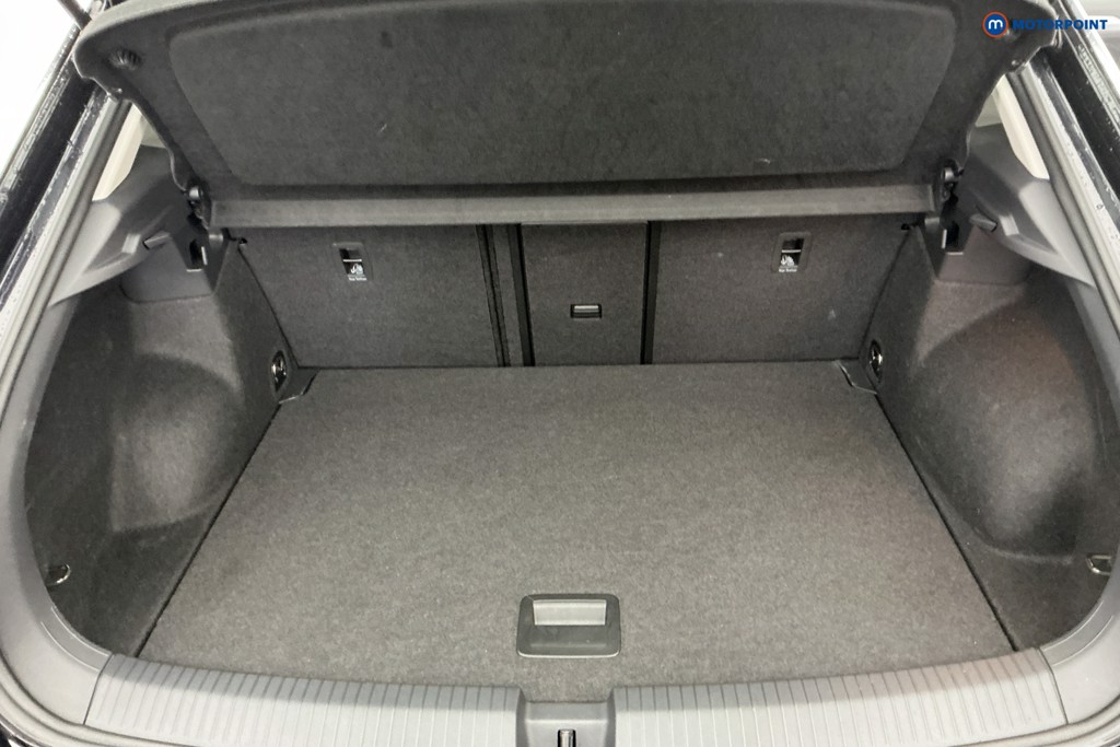 Used Volkswagen T-Roc 2023 for sale - 76322716: Photo 11
