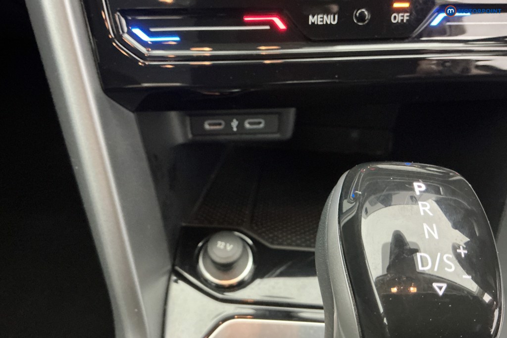Used Volkswagen T-Roc 2023 for sale - 76322716: Photo 24