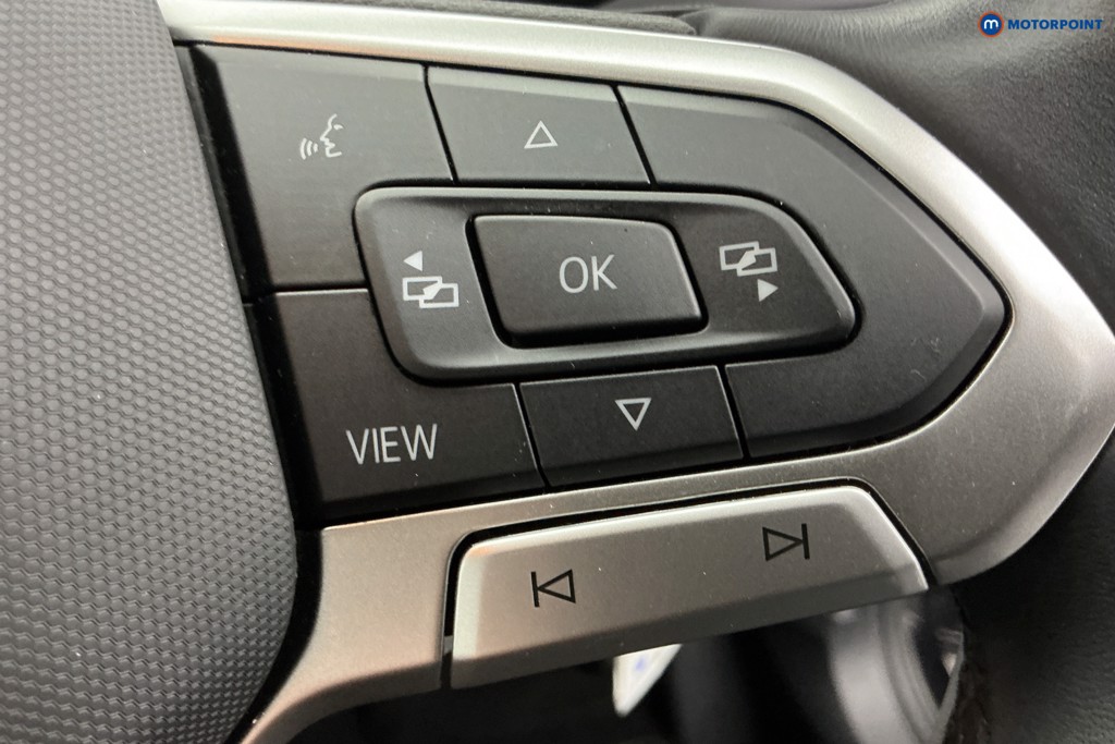 Used Volkswagen T-Roc 2023 for sale - 76322716: Photo 28