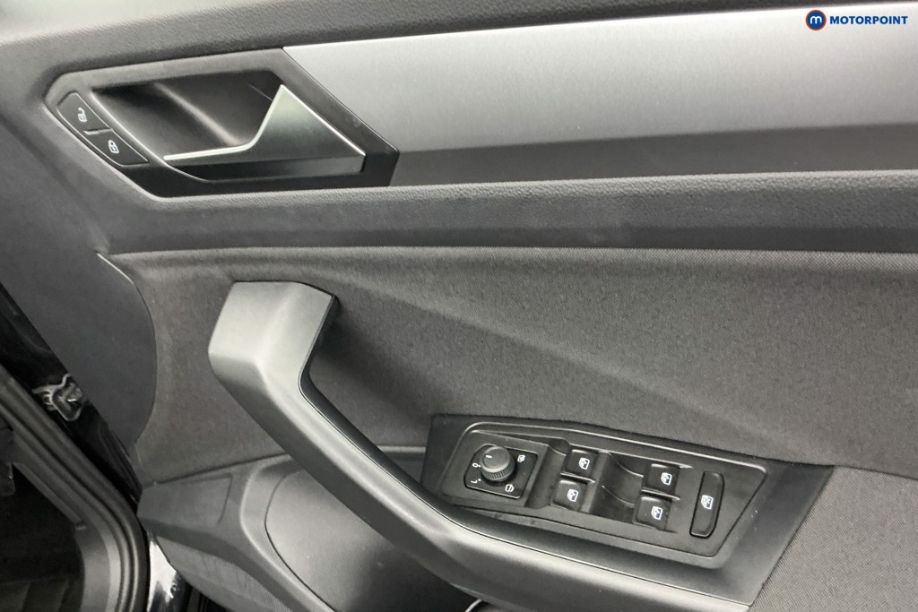 Used Volkswagen T-Roc 2023 for sale - 76322716: Photo 30