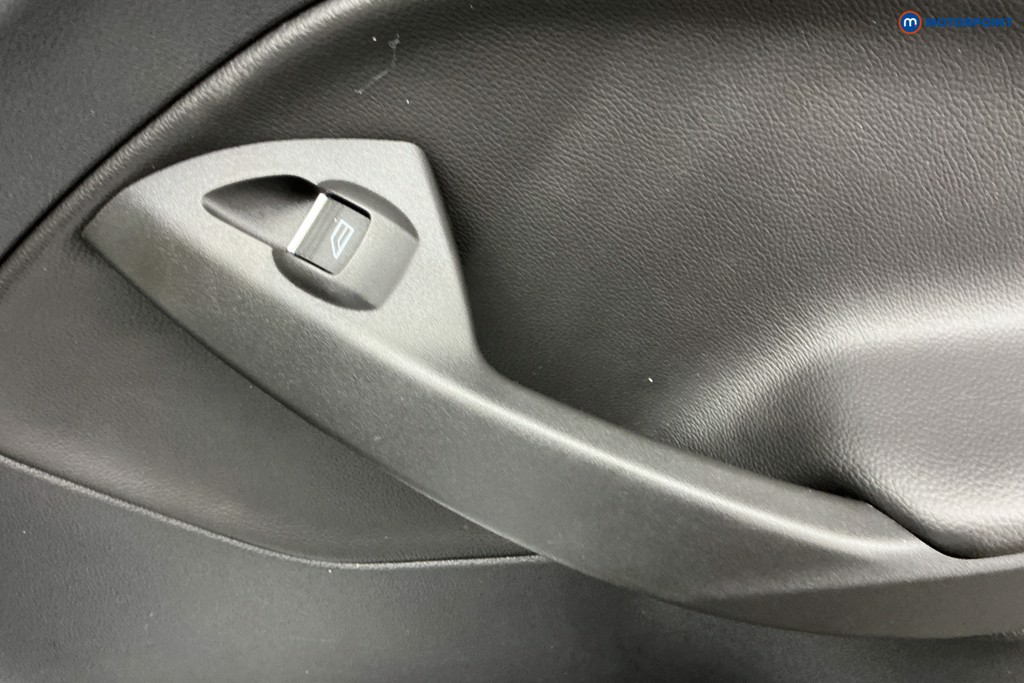 Used Ford Kuga 2016 for sale - 77249002: Photo 38