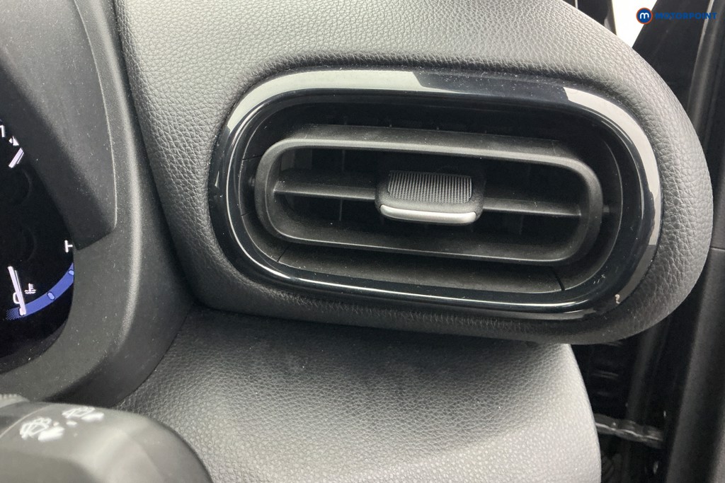 Used Toyota Yaris Cross 2023 for sale - 76508364: Photo 14