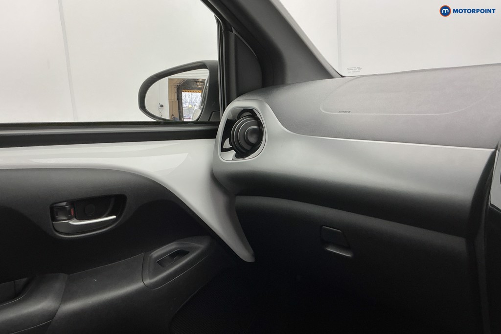 Used Toyota AYGO 2021 for sale - 77607795: Photo 28