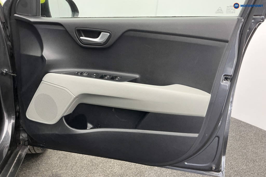 Used Kia Stonic 2019 for sale - 77077582: Photo 30