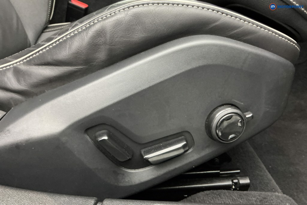 Used Volvo V60 2020 for sale - 77248847: Photo 40