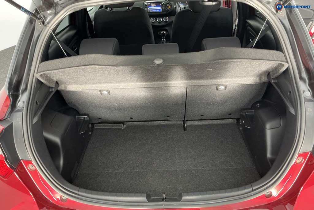 Used Toyota Yaris 2018 for sale - 76697063: Photo 11