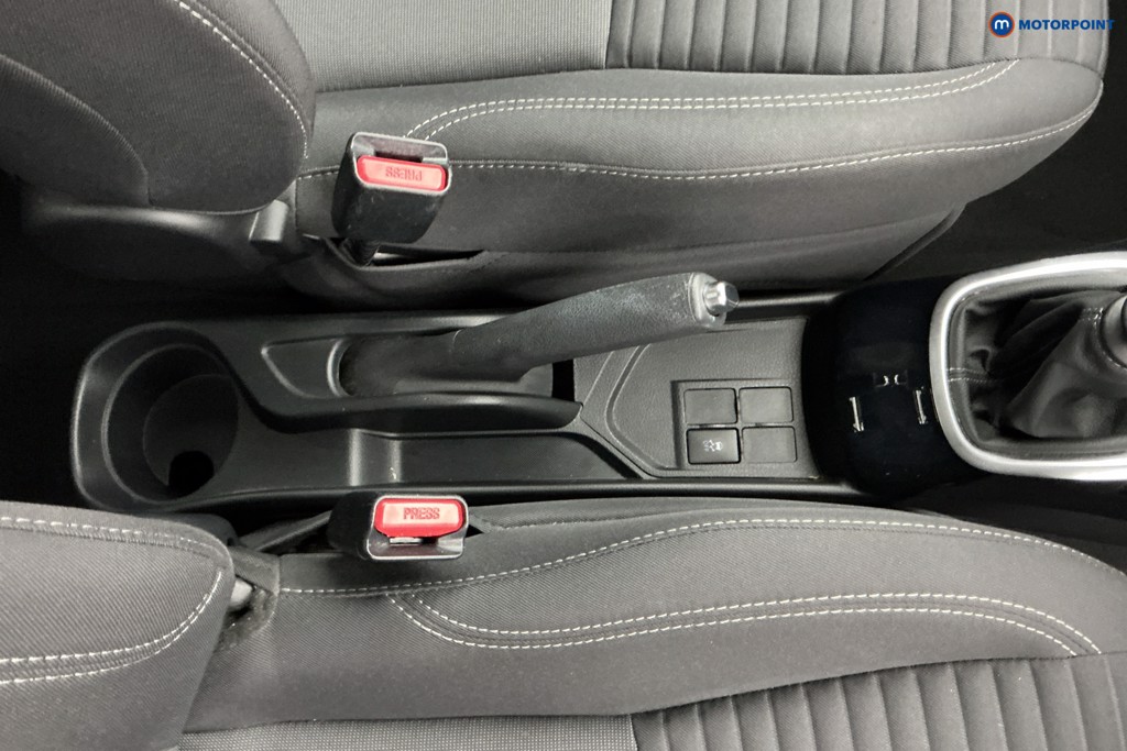 Used Toyota Yaris 2018 for sale - 76697063: Photo 20