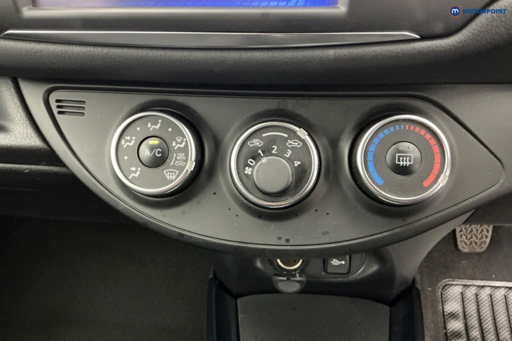 Used Toyota Yaris 2018 for sale - 76697063: Photo 23