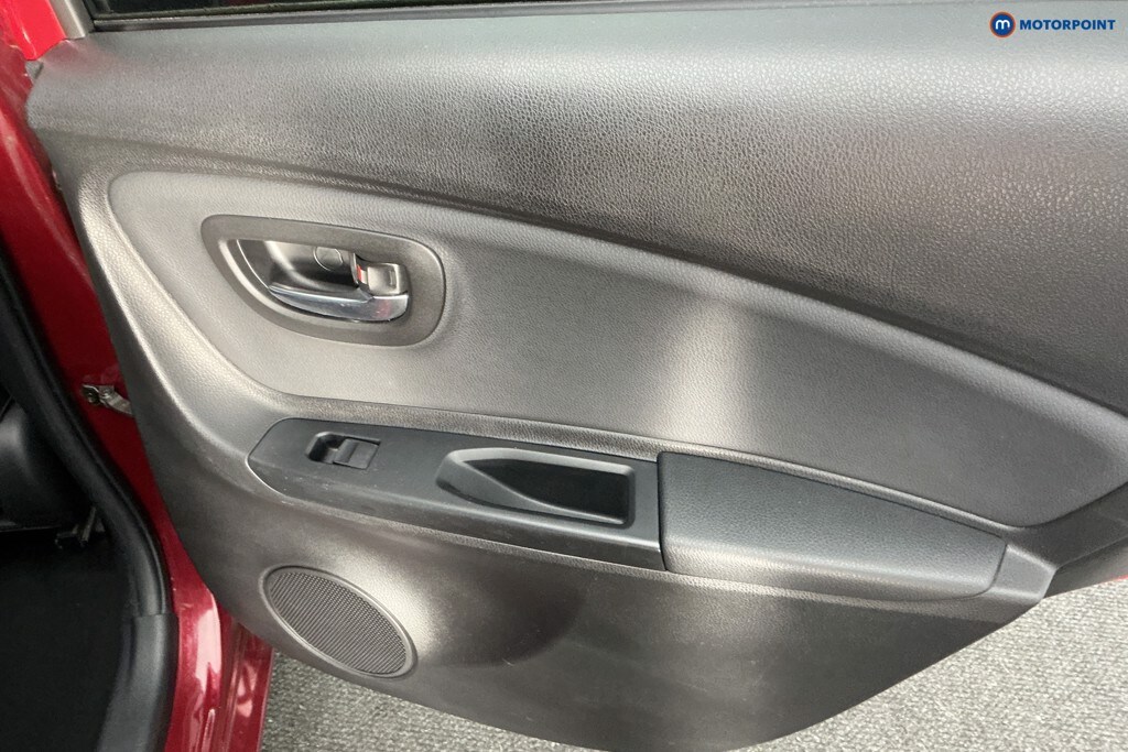 Used Toyota Yaris 2018 for sale - 76697063: Photo 30