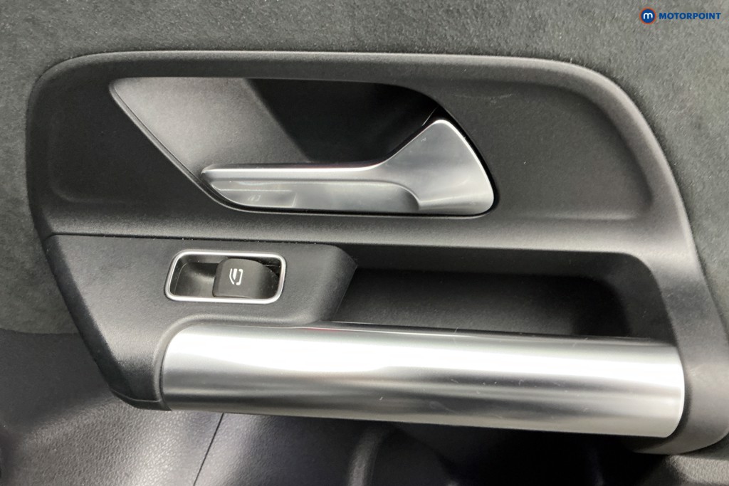 Used Mercedes-Benz EQA 2022 for sale - 77006246: Photo 37