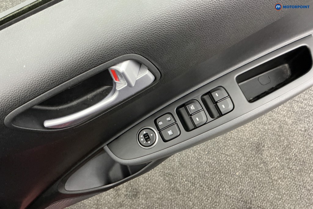 Used Hyundai i10 2019 for sale - 76734601: Photo 28