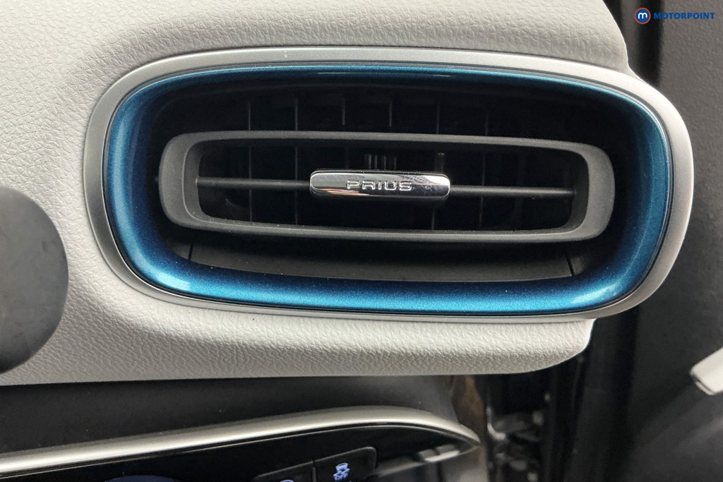 Used Toyota Prius 2021 for sale - 76568931: Photo 16