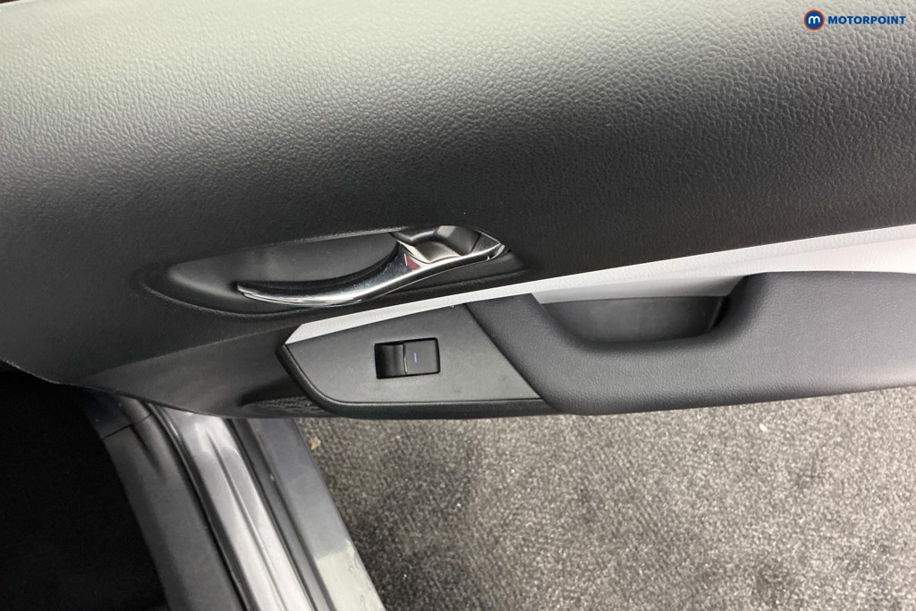 Used Toyota Prius 2021 for sale - 76568931: Photo 18