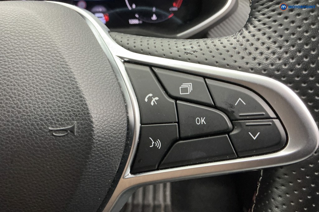 Used Renault Clio 2023 for sale - 78043132: Photo 32