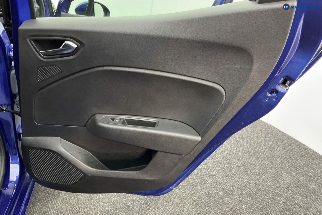 Used Renault Clio 2022 for sale - 76933616: Photo 30