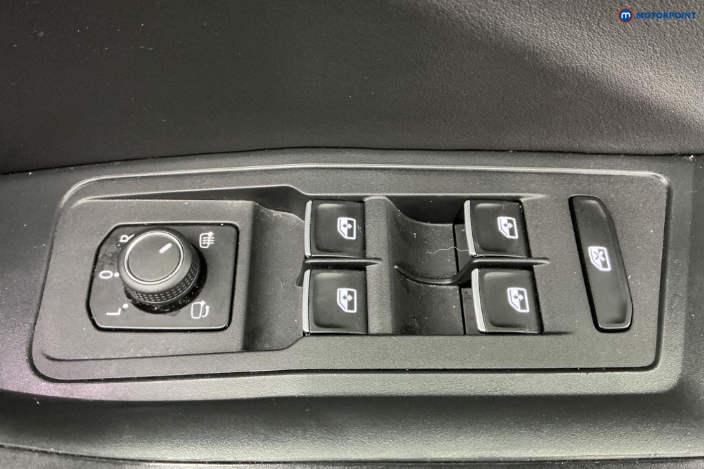 Used Volkswagen T-Roc 2021 for sale - 77211152: Photo 31