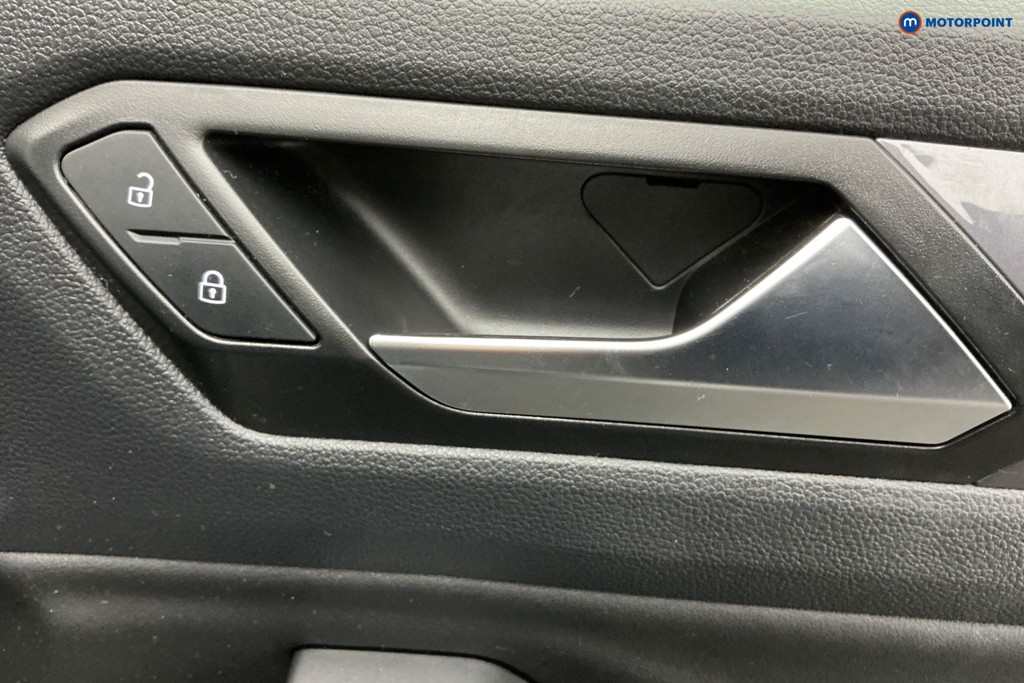 Used Volkswagen T-Roc 2021 for sale - 77211152: Photo 32