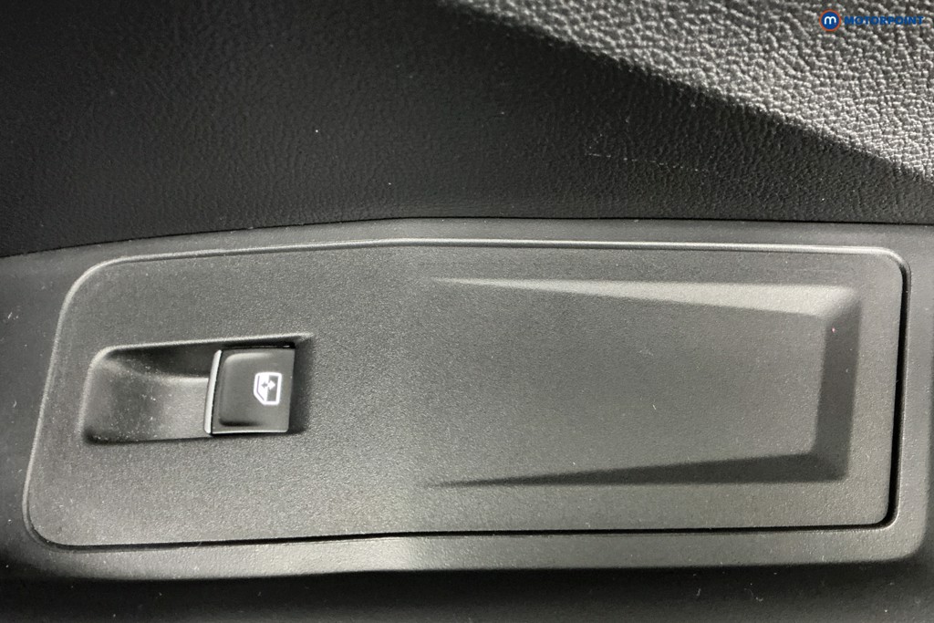 Used Volkswagen T-Roc 2021 for sale - 77211152: Photo 34