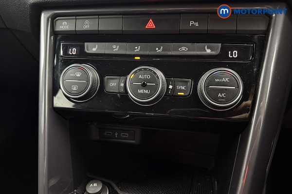Used Volkswagen T-Roc 2021 for sale - 76209717: Photo 22