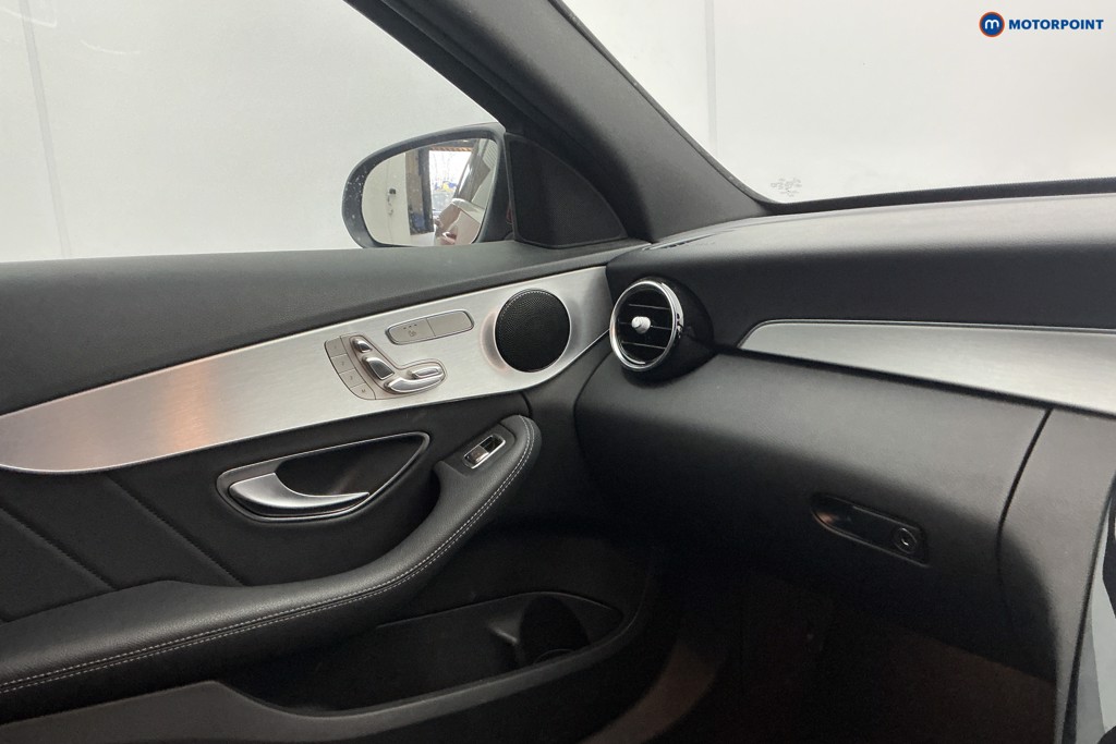 Used Mercedes-Benz C Class 2019 for sale - 77763945: Photo 30