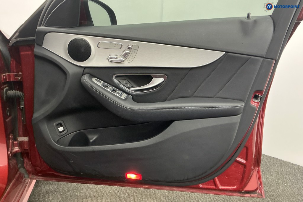 Used Mercedes-Benz C Class 2019 for sale - 77763945: Photo 34