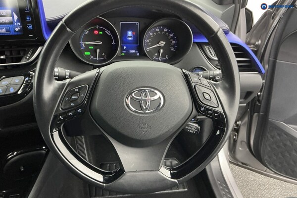 Used Toyota C-HR 2017 for sale - 76290755: Photo 14
