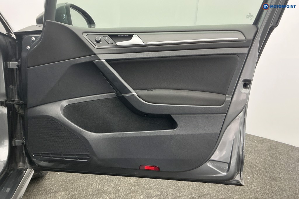 Used Volkswagen Golf 2017 for sale - 78012164: Photo 28