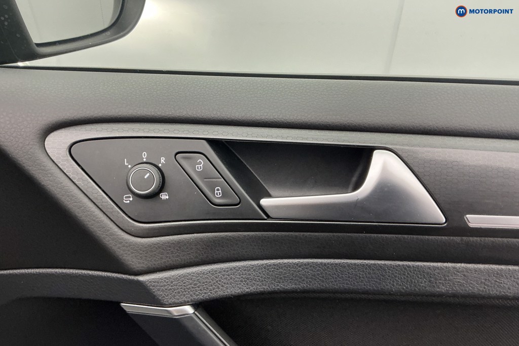 Used Volkswagen Golf 2017 for sale - 78012164: Photo 30