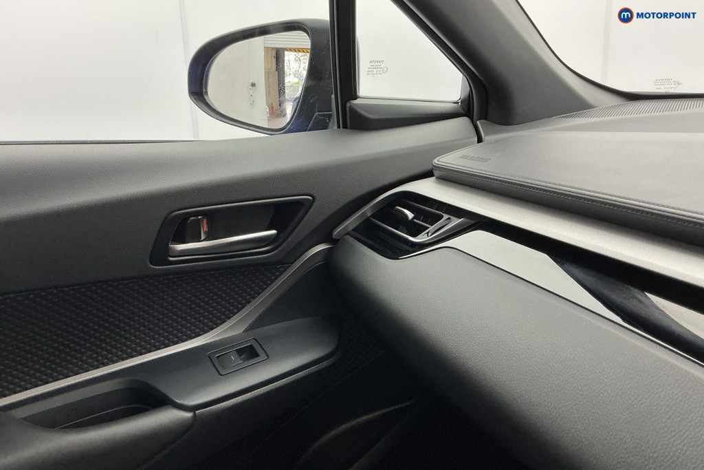 Used Toyota C-HR 2022 for sale - 76394392: Photo 25