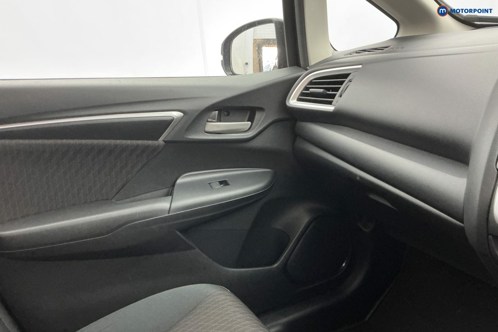 Used Honda Jazz 2019 for sale - 77161192: Photo 31