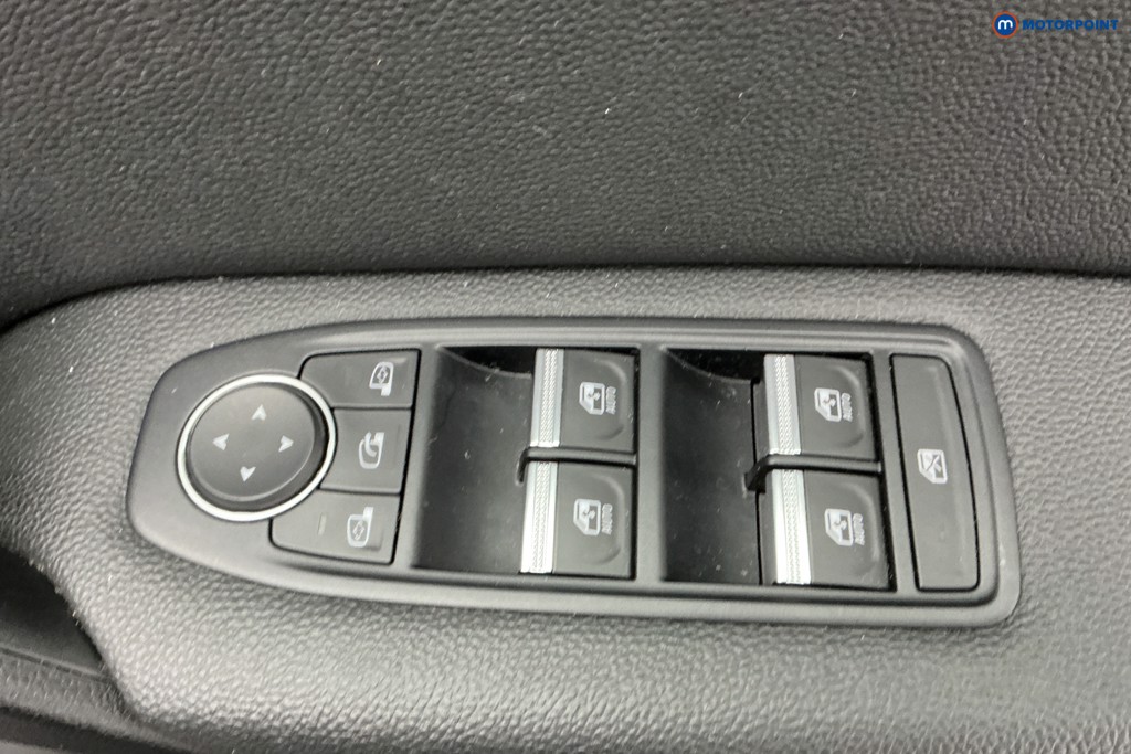 Used Renault Captur 2024 for sale - 77199070: Photo 37