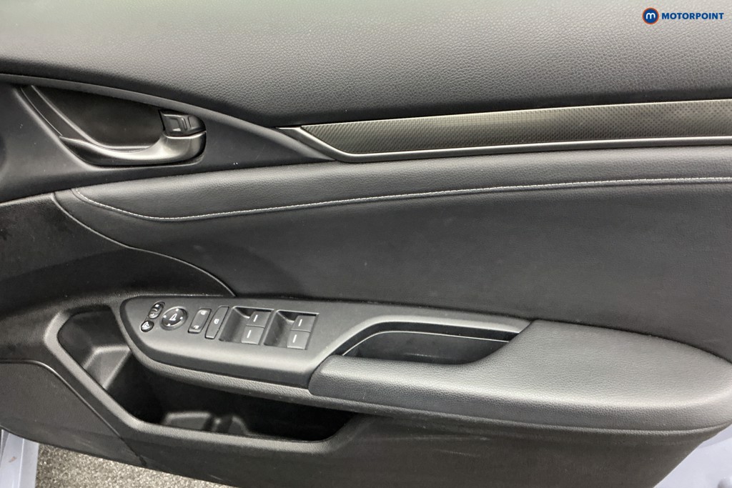 Used Honda Civic 2018 for sale - 76344956: Photo 30