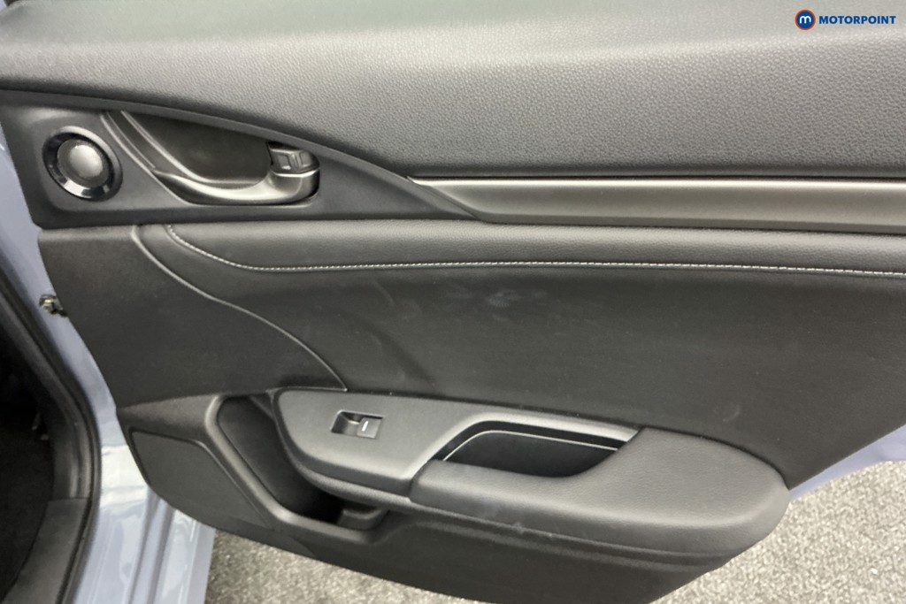 Used Honda Civic 2018 for sale - 76344956: Photo 32