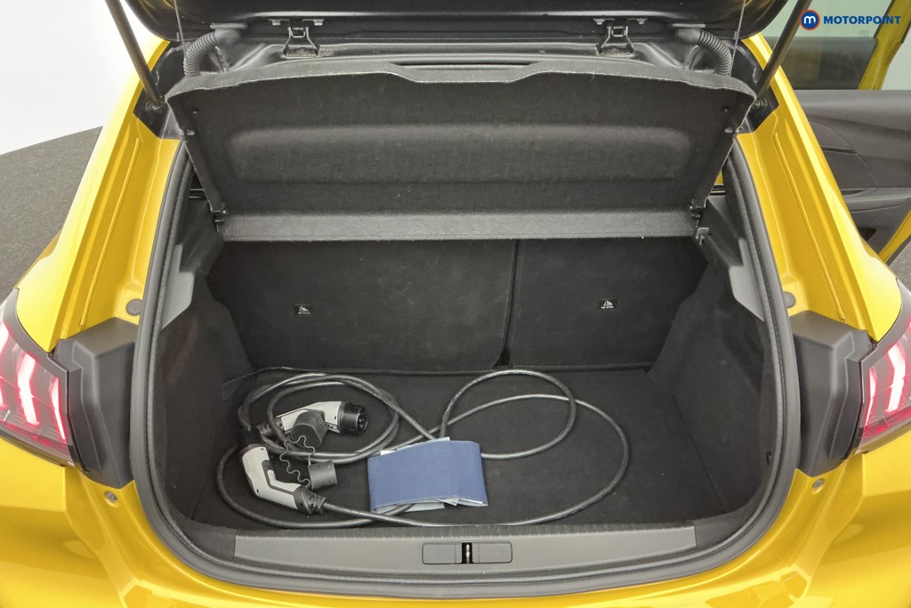 Used Peugeot 208 2021 for sale - 77033880: Photo 12