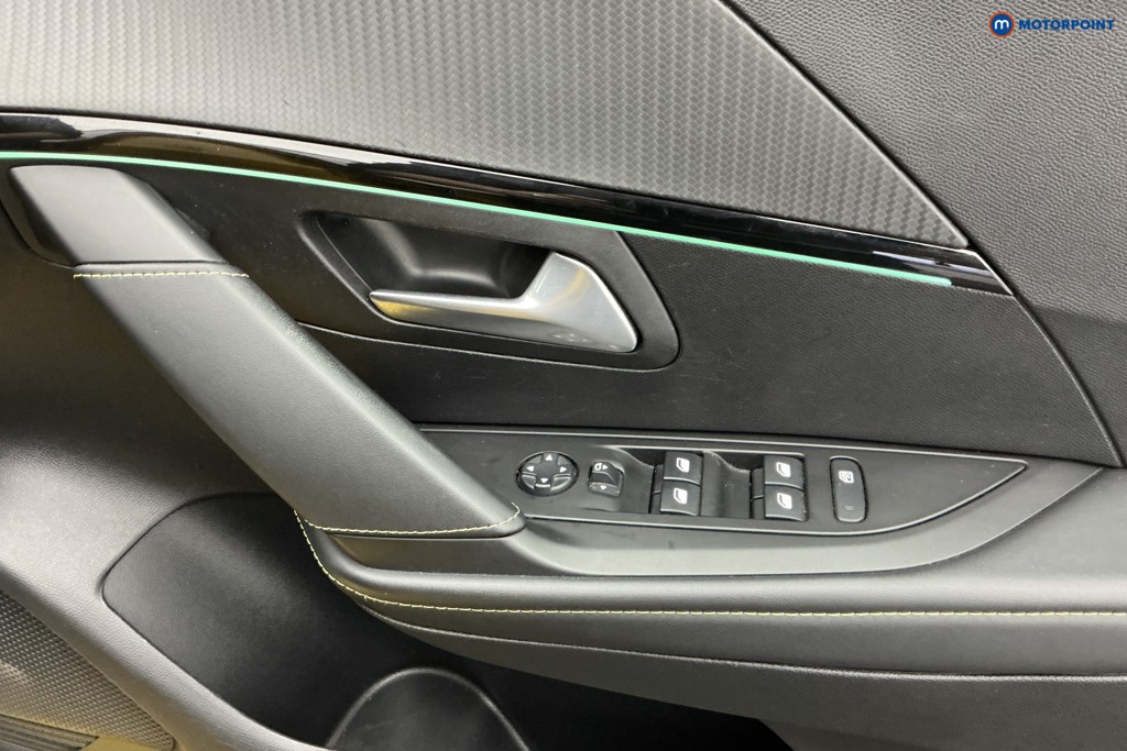 Used Peugeot 208 2021 for sale - 77033880: Photo 33