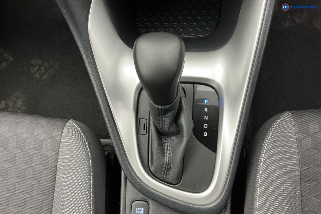 Used Toyota Yaris 2022 for sale - 77620096: Photo 25