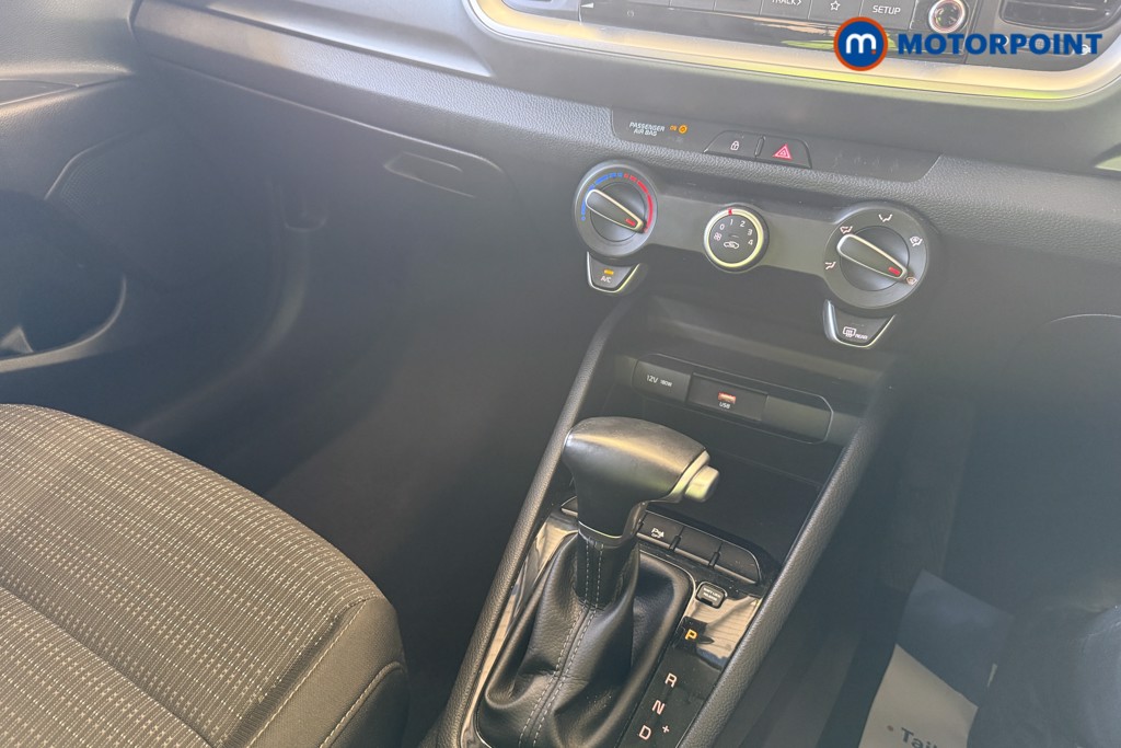 Used Kia Stonic 2022 for sale - 76531738: Photo 13