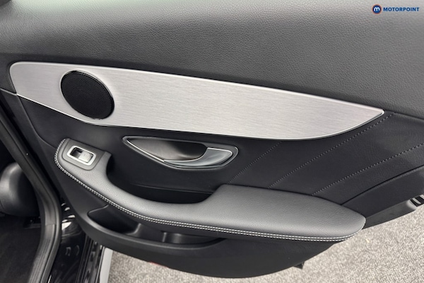Used Mercedes-Benz C-Class 2019 for sale - 76181782: Photo 32