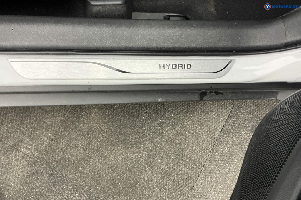 Used Toyota Yaris Cross 2024 for sale - 77830768: Photo 32