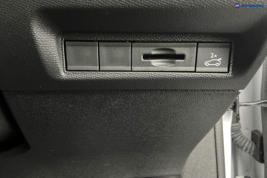 Used Peugeot 408 2024 for sale - 77916749: Photo 32