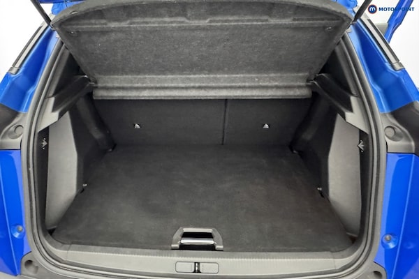 Used Peugeot 2008 2022 for sale - 76184656: Photo 11