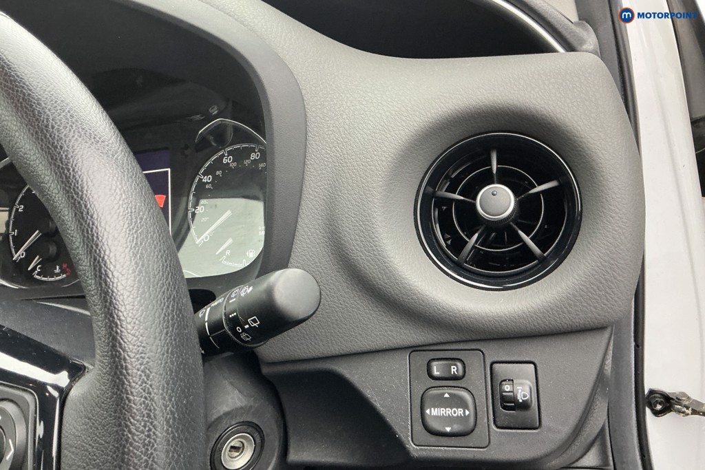 Used Toyota Yaris 2019 for sale - 76394595: Photo 27