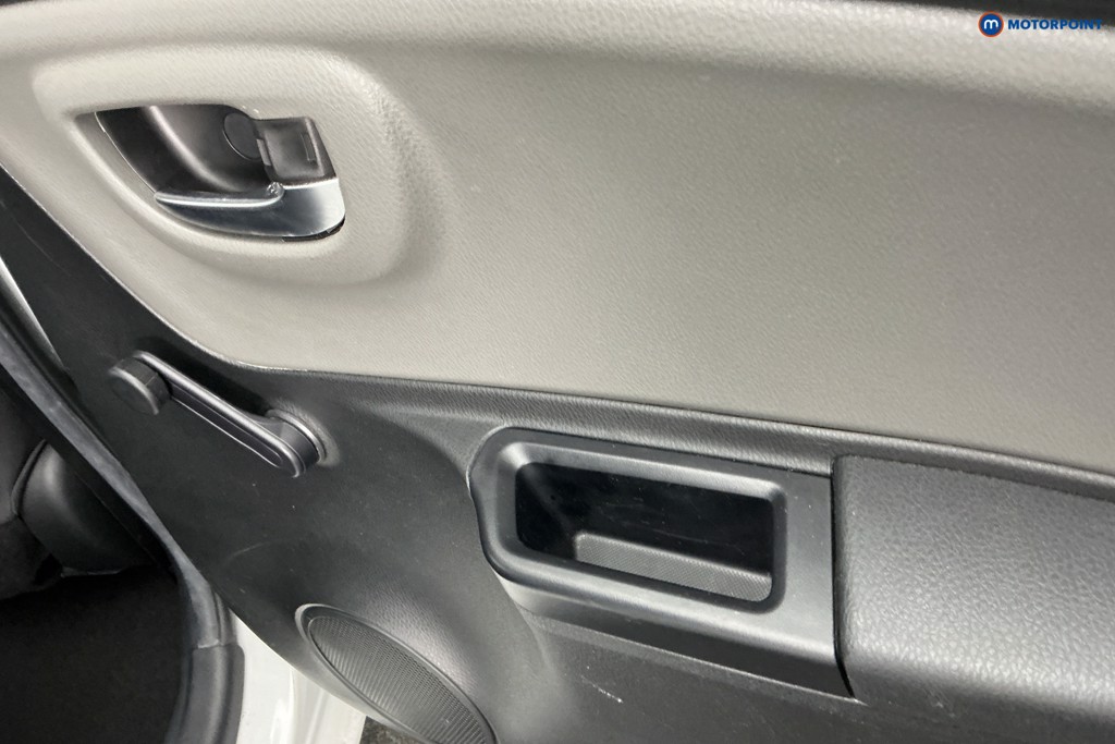 Used Toyota Yaris 2019 for sale - 76394595: Photo 31