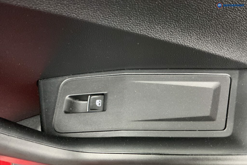 Used Volkswagen T-Roc 2019 for sale - 77036988: Photo 36