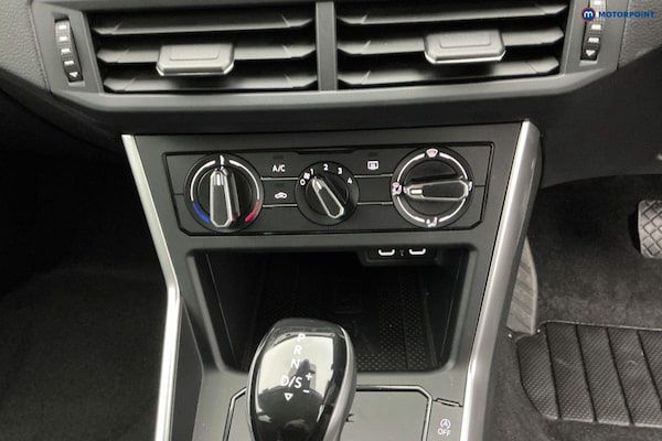 Used Volkswagen Polo 2024 for sale - 76303424: Photo 23