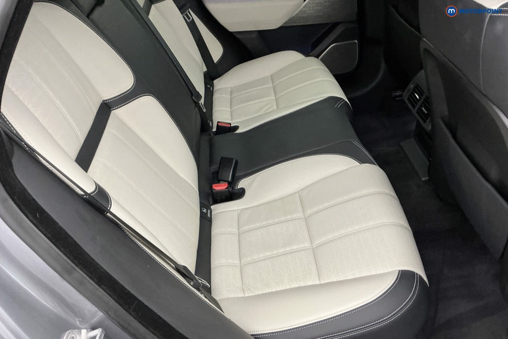 Used Land Rover Range Rover Velar 2022 for sale - 76340921: Photo 12